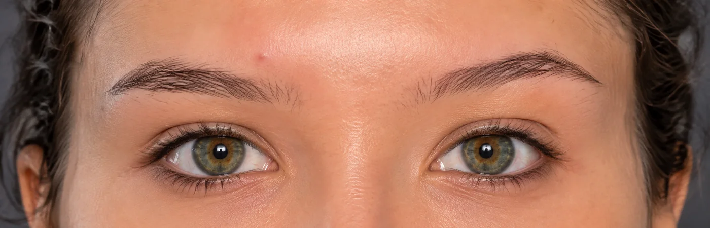 Olhos antes da maquiagem